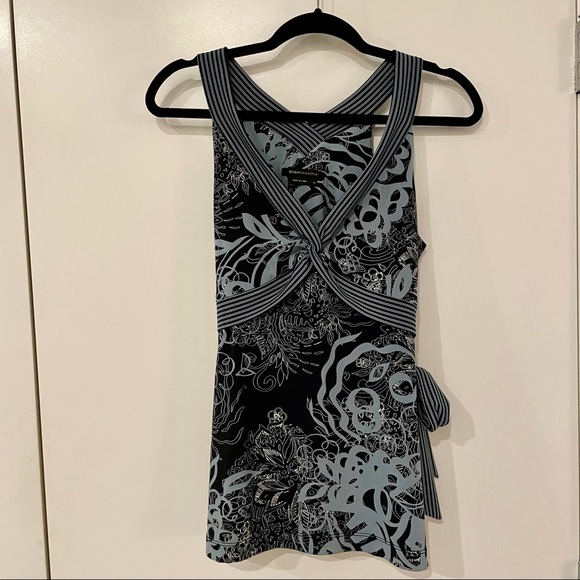 BCBGMaxAzria Blue Printed Sleeveless Wrap Top Size Small - Picture 11 of 15